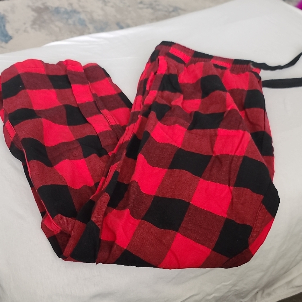 American Eagle Outfitters Red and Black Plaid Lounge Pants